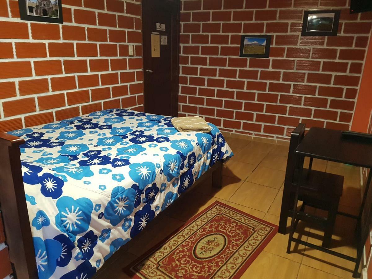 Hostal Sendero De Volcanes Latacunga Ngoại thất bức ảnh