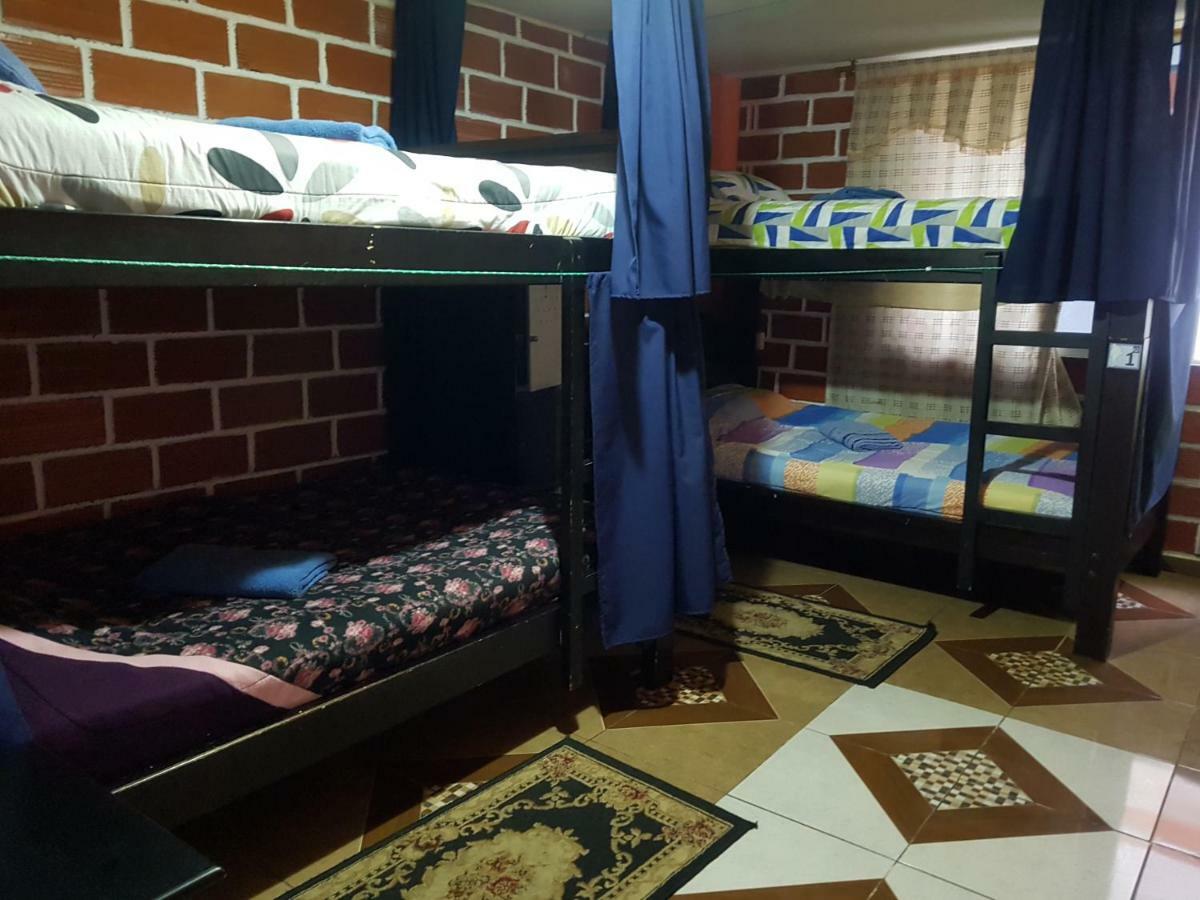 Hostal Sendero De Volcanes Latacunga Ngoại thất bức ảnh